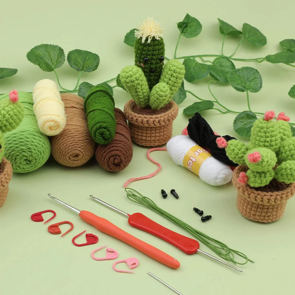 Beginner Crochet Kit - Potted Cactus Plant - Image 12